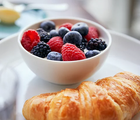Bowl of fruit.